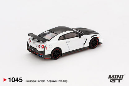 Mini GT 1045 Nissan GT-R Nismo 2024 Brilliant White Pearl